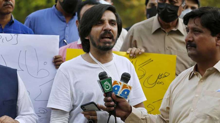 Pakistani journalist Asad Ali Toor, Asad Ali Toor, Asad Ali Toor Pakistan, Asad Ali Toor Army Pakistani journalist Asad Ali Toor, Asad Ali Toor, Asad Ali Toor Pakistan, Asad Ali Toor Army- India TV Hindi