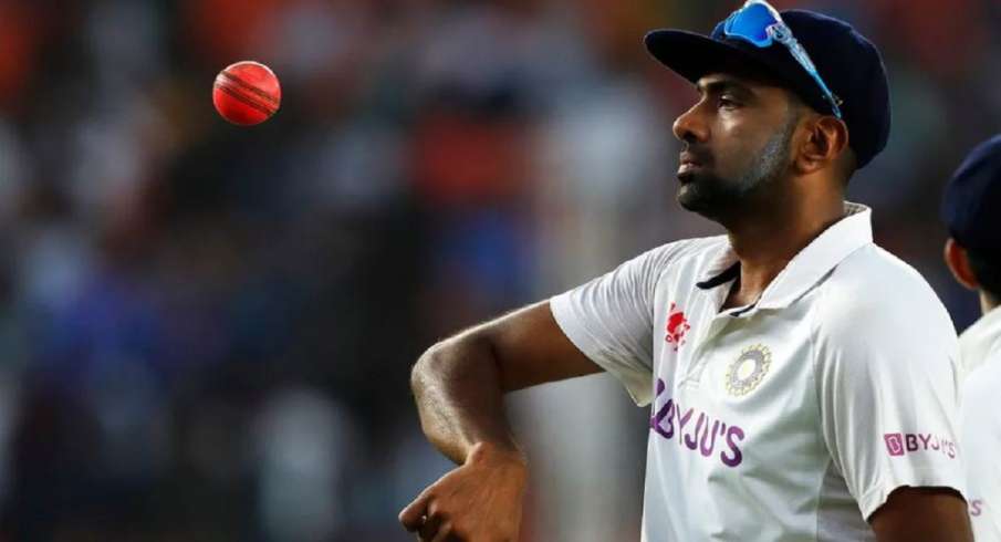 There was a dispute between Sanjay Manjrekar and Ian Chappell regarding Ashwin, know what is the mat There was a dispute between Sanjay Manjrekar and Ian Chappell regarding Ashwin, know what is the mat- India TV Hindi
