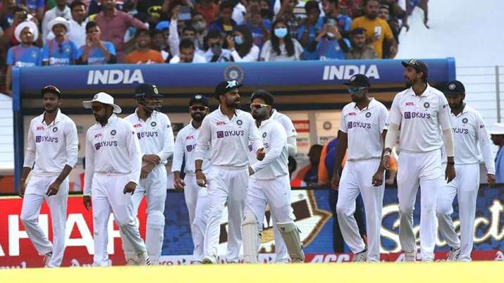 Mohammed Siraj or Shardul Thakur? Former selector picks India's fourth pacer ahead of WTC Final Mohammed Siraj or Shardul Thakur? Former selector picks India's fourth pacer ahead of WTC Final- India TV Hindi