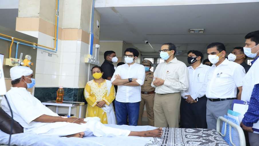 मुंबई इमारत हादसा: महाराष्ट्र सरकार ने मृतकों के परिजनों को 5 लाख रुपए के मुआवजे की घोषणा की मुंबई इमारत हादसा: महाराष्ट्र सरकार ने मृतकों के परिजनों को 5 लाख रुपए के मुआवजे की घोषणा की- India TV Hindi