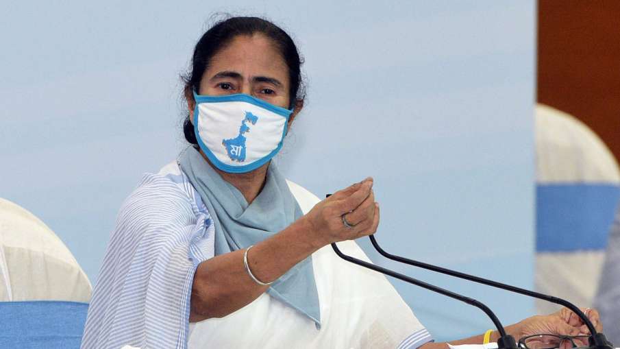 Centre's claim of vaccinating India's adult population by 2021-end a hoax, claims Mamata Banerjee Centre's claim of vaccinating India's adult population by 2021-end a hoax, claims Mamata Banerjee- India TV Hindi