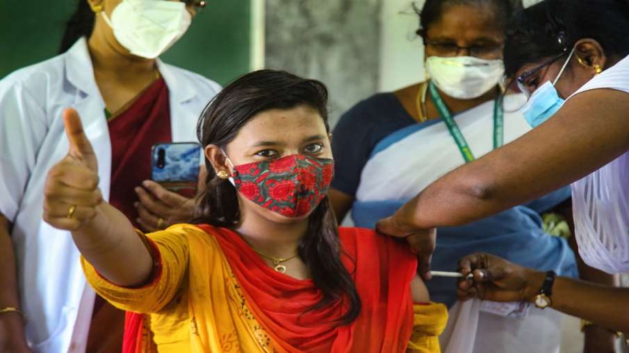 less than one lakh new covid cases reported after 63 days in India Covid: 63 दिनों बाद एक लाख से कम less than one lakh new covid cases reported after 63 days in India Covid: 63 दिनों बाद एक लाख से कम - India TV Hindi