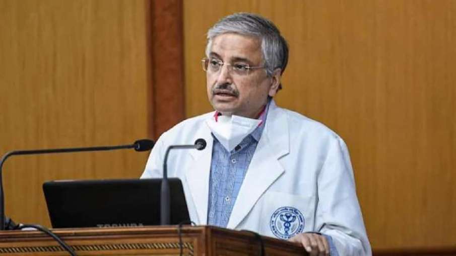 AIIMS डायरेक्टर रणदीप गुलेरिया ने कहा-'देश में 6 से 8 हफ्ते में आ सकती है कोरोना की तीसरी लहर' AIIMS डायरेक्टर रणदीप गुलेरिया ने कहा-'देश में 6 से 8 हफ्ते में आ सकती है कोरोना की तीसरी लहर'- India TV Hindi