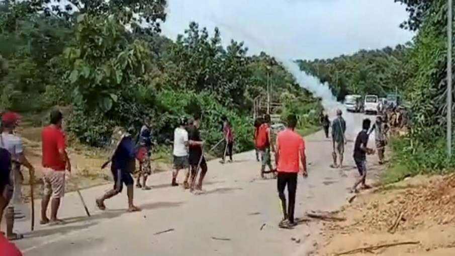 सीमा विवाद: फायरिंग के आरोपियों की सूचना देने पर असम सरकार देगी 5 लाख का इनाम सीमा विवाद: फायरिंग के आरोपियों की सूचना देने पर असम सरकार देगी 5 लाख का इनाम - India TV Hindi
