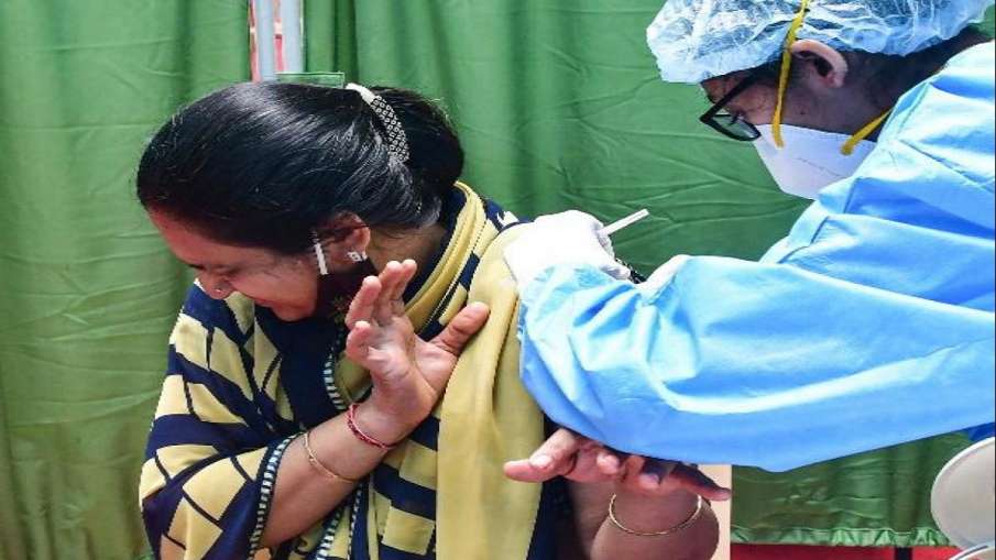 Over 45.55 crore Covid vaccine doses administered in India so far Over 45.55 crore Covid vaccine doses administered in India so far- India TV Hindi