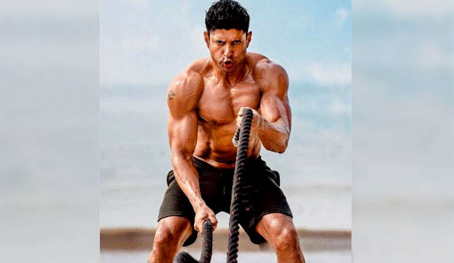Farhan Akhtar Toofan becomes most-watched Hindi film on Amazon Prime in 2021 Farhan Akhtar Toofan becomes most-watched Hindi film on Amazon Prime in 2021- India TV Hindi