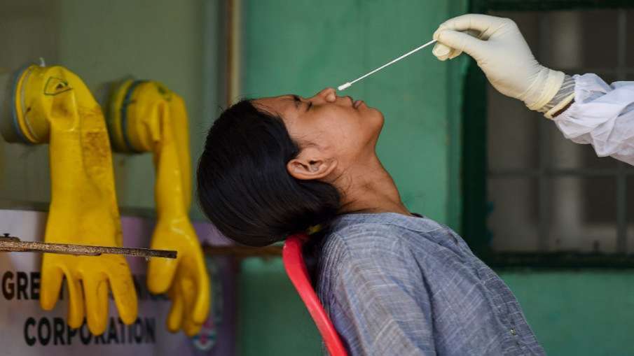 उत्तर प्रदेश में कोरोना से दो और मरीजों की मौत, 55 नए केस मिले उत्तर प्रदेश में कोरोना से दो और मरीजों की मौत, 55 नए केस मिले- India TV Hindi