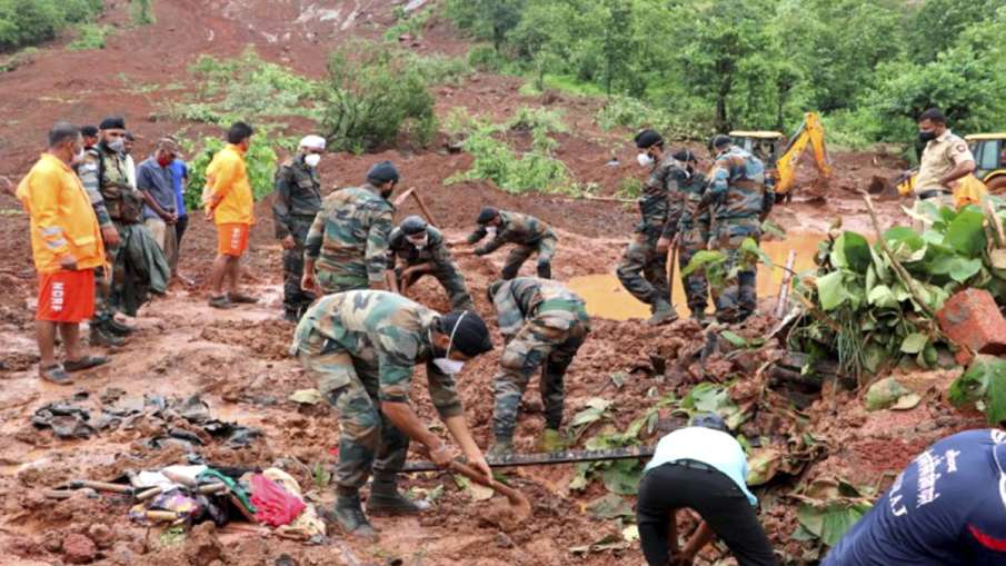 महाराष्ट्र पर भारी मानसून सीजन, अब तक 228 लोगों की मौत, 100 लापता महाराष्ट्र पर भारी मानसून सीजन, अब तक 228 लोगों की मौत, 100 लापता- India TV Hindi