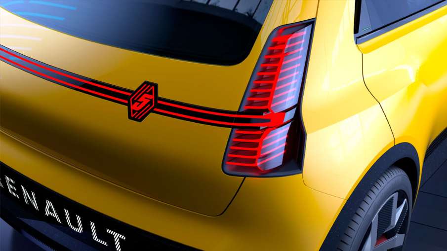 Renault ने उठाया इलेक्ट्रिक कार 5 E-TECH से पर्दा, एक फुल चार्ज पर जाएगी 450 किमी. Renault ने उठाया इलेक्ट्रिक कार 5 E-TECH से पर्दा, एक फुल चार्ज पर जाएगी 450 किमी.- India TV Paisa