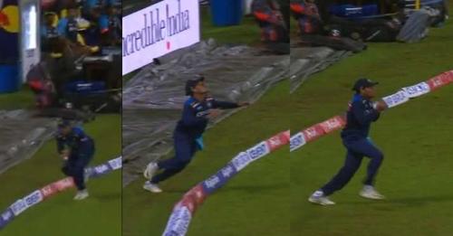 Rahul Chahar caught a wonderful catch on the boundary...- India TV Hindi