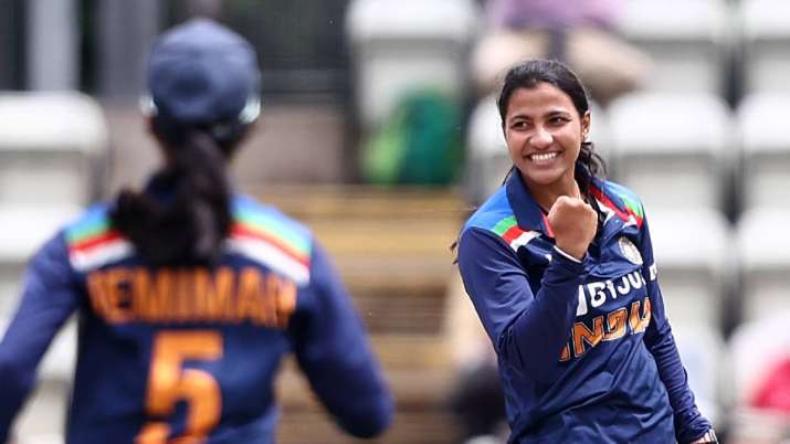 Mithali Raj tied a bridge in praise of Sneh Rana, said this Mithali Raj tied a bridge in praise of Sneh Rana, said this- India TV Hindi