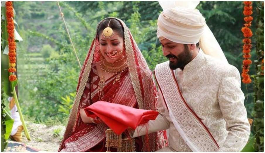 Yami Gautam aditya dhar one month wedding anniversary actress shares new photo of their marriage Yami Gautam aditya dhar one month wedding anniversary actress shares new photo of their marriage - India TV Hindi