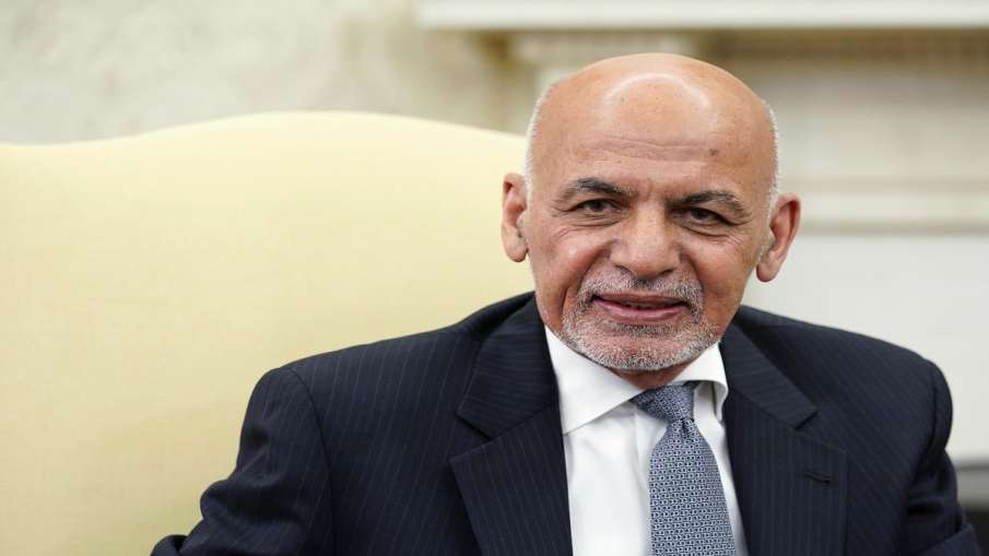 Ashraf Ghani first statement after leaving kabul Afghanistan खून-खराबा रोकने और ‘बड़ी मानवीय आपदा’ स- India TV Hindi