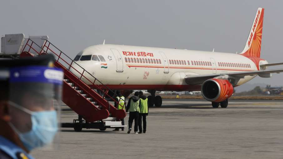 कोलकाता हवाई अड्डे पर एयर इंडिया की फ्लाइट हाईजैक करने की धमकी कोलकाता हवाई अड्डे पर एयर इंडिया की फ्लाइट हाईजैक करने की धमकी- India TV Hindi