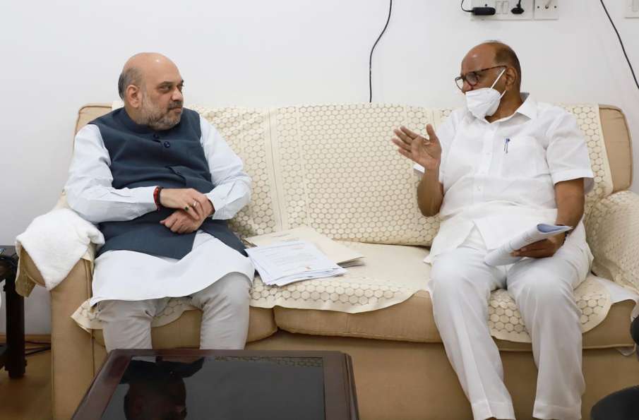 Breaking News: NCP Leader Sharad Pawar meets BJP Leader and Home Minister Amit Shah Breaking News: NCP Leader Sharad Pawar meets BJP Leader and Home Minister Amit Shah- India TV Hindi