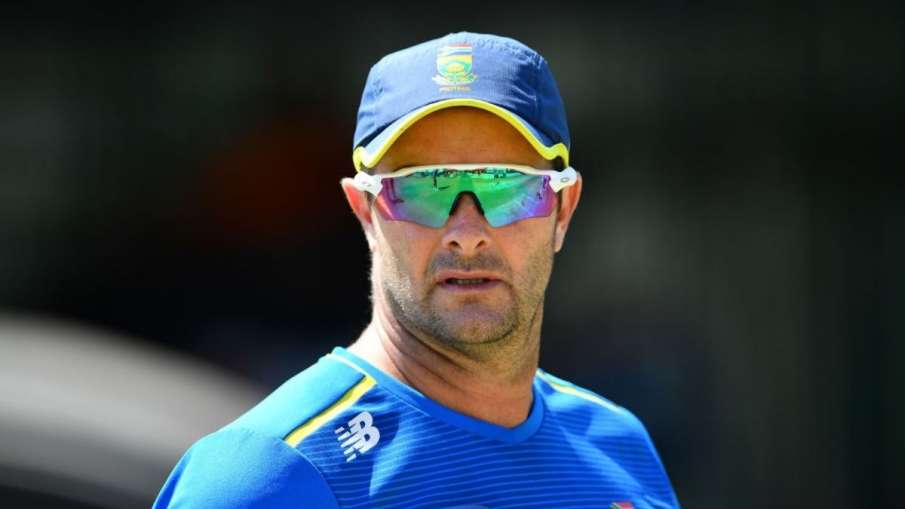 Mark Boucher apologises for singing offensive songs with...- India TV Hindi