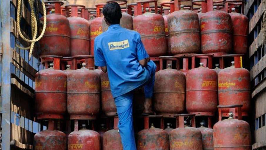BPCL LPG customers to continue getting subsidy post privatisation BPCL LPG customers to continue getting subsidy post privatisation- India TV Paisa