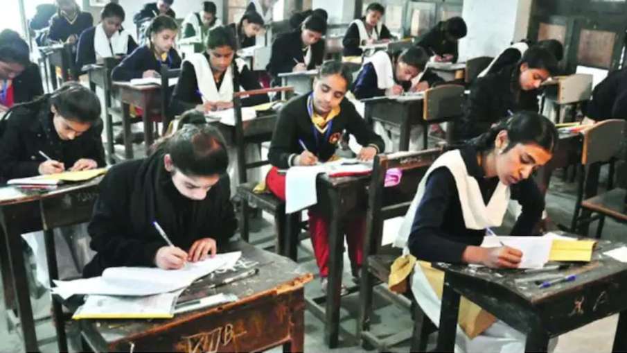 CBSE, CBSE COVID-19, COVID-19 Class 10 12 students, COVID-19 Class 10 Exam Fees CBSE, CBSE COVID-19, COVID-19 Class 10 12 students, COVID-19 Class 10 Exam Fees- India TV Hindi