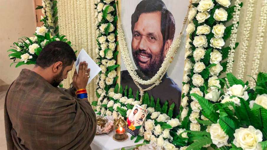 Chirag Paswan, Chirag Paswan Ram Vilas Paswan death anniversary, Narendra Modi Chirag Paswan, Chirag Paswan Ram Vilas Paswan death anniversary, Narendra Modi- India TV Hindi