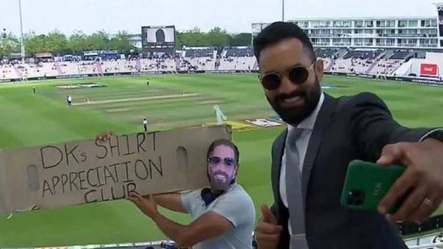Dinesh Karthik landed on the cricket field after completing his commentary duties Dinesh Karthik landed on the cricket field after completing his commentary duties- India TV Hindi