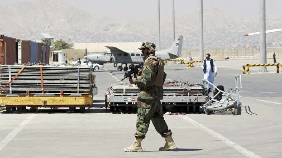 Kabul Airport, Kabul Airport Westerners, Kabul Airport Americans Kabul Airport, Kabul Airport Westerners, Kabul Airport Americans- India TV Hindi