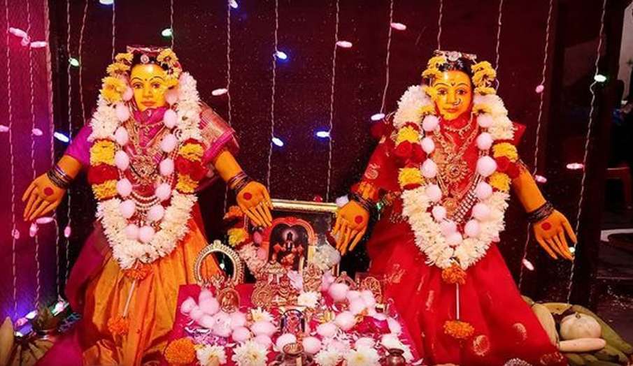 Mahalakshmi Vrat 2021: आज से शुरू हो रहे हैं सोलह दिवसीय महालक्ष्मी व्रत, जानिए शुभ मुहूर्त, पूजन वि Mahalakshmi Vrat 2021: आज से शुरू हो रहे हैं सोलह दिवसीय महालक्ष्मी व्रत, जानिए शुभ मुहूर्त, पूजन वि- India TV Hindi