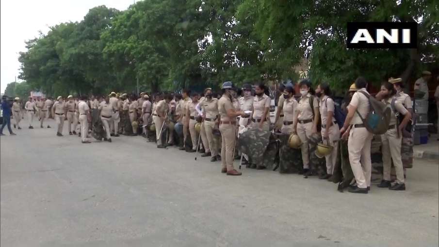 करनाल में किसान महापंचायत: 4 ज़िलों में इंटरनेट, मोबाइल सर्विस बंद, सुरक्षा के कड़े इंतजाम करनाल में किसान महापंचायत: 4 ज़िलों में इंटरनेट, मोबाइल सर्विस बंद, सुरक्षा के कड़े इंतजाम- India TV Hindi