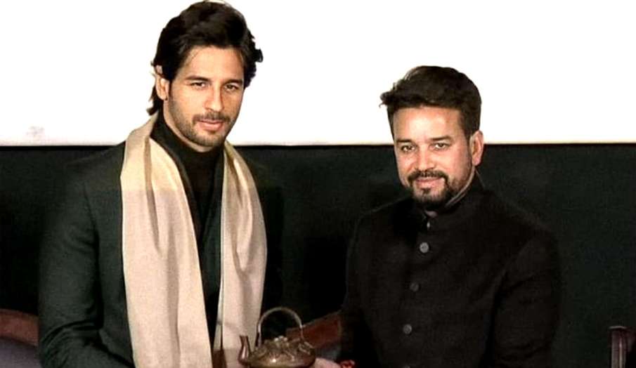 first himalayan film festival sidharth malhotra and anurag thakur inaugurates event first himalayan film festival sidharth malhotra and anurag thakur inaugurates event- India TV Hindi