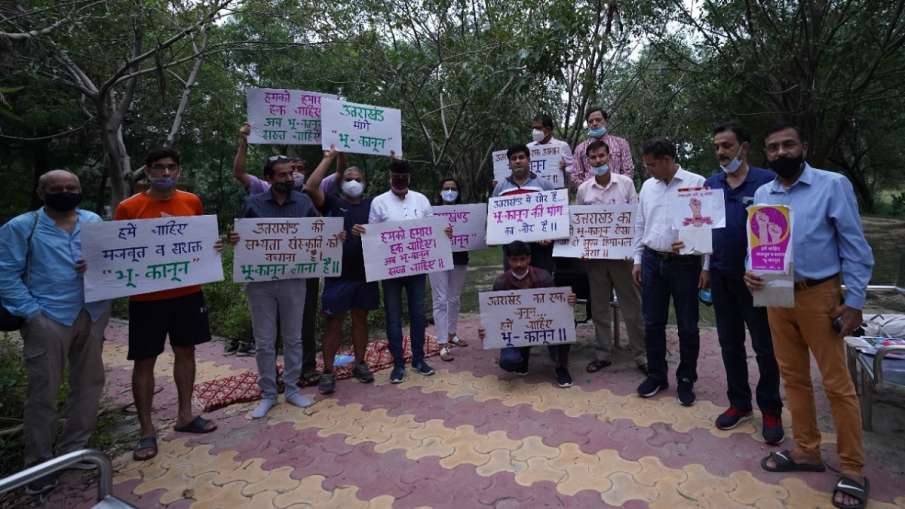 उत्तराखंड का युवा क्यों आंदोलित है? जानिए भू-कानून के बारे में उत्तराखंड का युवा क्यों आंदोलित है? जानिए भू-कानून के बारे में - India TV Hindi