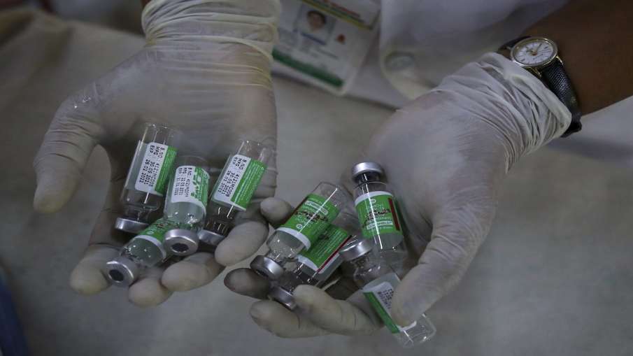 भारत सरकार के दबाव के आगे UK को झुकना पड़ा है और UK ने Covishield वैक्सीन लगवा चुके लोगों को अपने यह भारत सरकार के दबाव के आगे UK को झुकना पड़ा है और UK ने Covishield वैक्सीन लगवा चुके लोगों को अपने यह- India TV Hindi