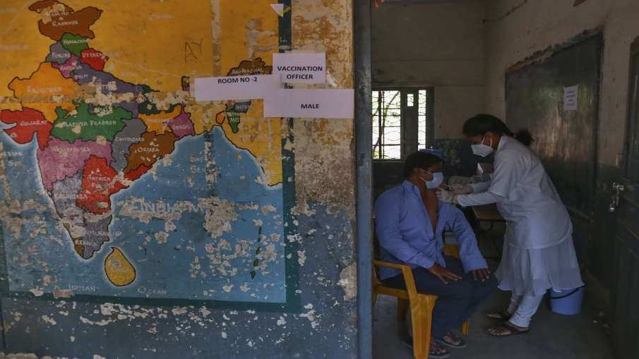 कोरोना टीकाकरण: देश में वैक्सीन की कुल 74 करोड़ से ज्यादा खुराकें दी जा चुकी हैं कोरोना टीकाकरण: देश में वैक्सीन की कुल 74 करोड़ से ज्यादा खुराकें दी जा चुकी हैं- India TV Hindi