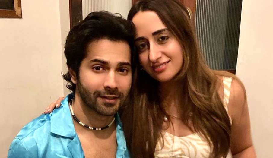 varun dhawan pic with wife natasha dalal varun dhawan pic with wife natasha dalal - India TV Hindi