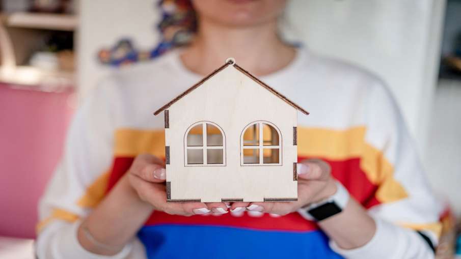 Axis Bank to waive 12 EMIs on select home loans under festive offer Axis Bank to waive 12 EMIs on select home loans under festive offer- India TV Paisa