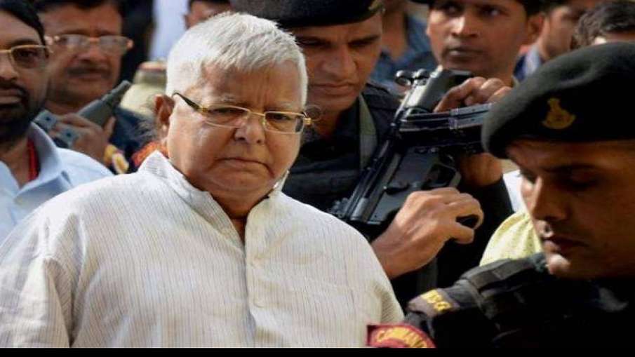 RJD leader Lalu Prasad Yadav will campaign for the upcoming bypolls in the state RJD leader Lalu Prasad Yadav will campaign for the upcoming bypolls in the state- India TV Hindi