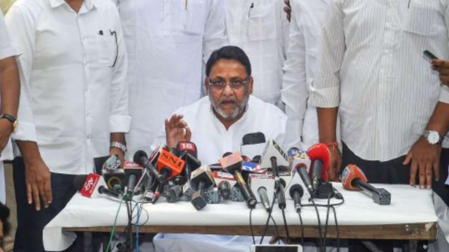 Drug Case: नवाब मलिक का NCB पर आरोप, 'हिरासत में लेने के कुछ घंटे बाद BJP नेता के रिश्तेदार को छोड़ा Drug Case: नवाब मलिक का NCB पर आरोप, 'हिरासत में लेने के कुछ घंटे बाद BJP नेता के रिश्तेदार को छोड़ा- India TV Hindi