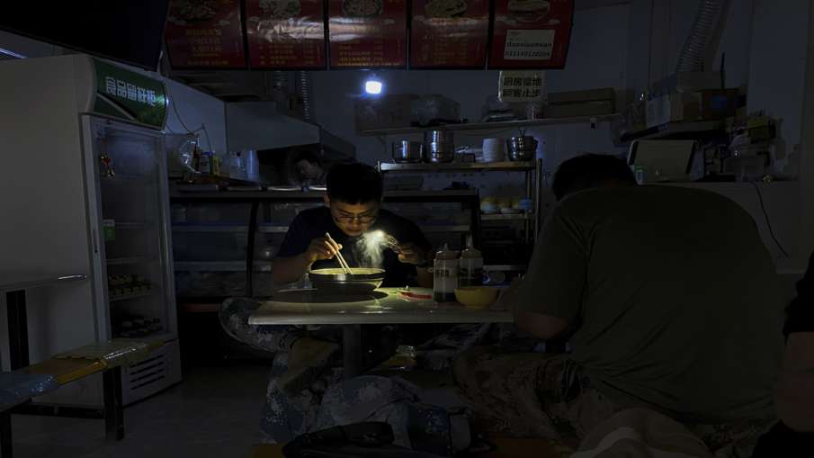 states selling power at high price not supplying power to consumers states selling power at high price not supplying power to consumers - India TV Paisa