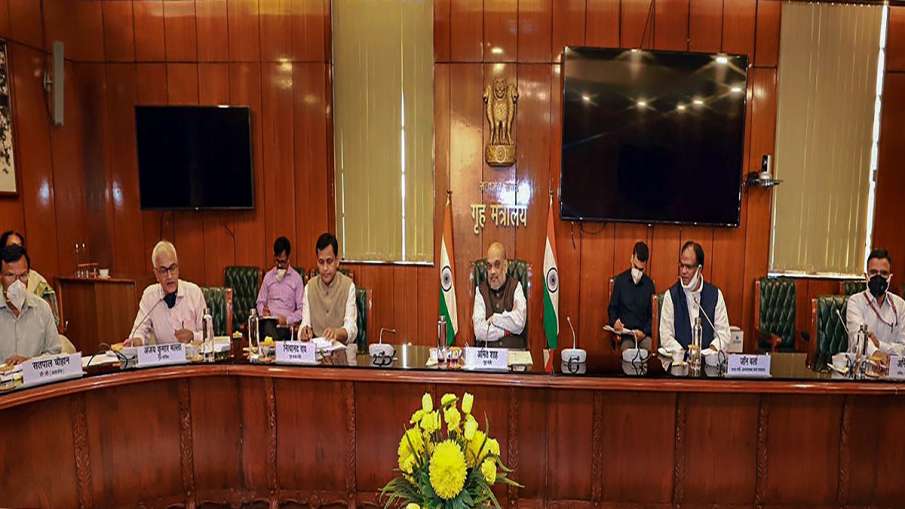 Home Ministry talks to Gorkha representatives गृह मंत्रालय ने गोरखा प्रतिनिधियों से की बातचीत Home Ministry talks to Gorkha representatives गृह मंत्रालय ने गोरखा प्रतिनिधियों से की बातचीत- India TV Hindi