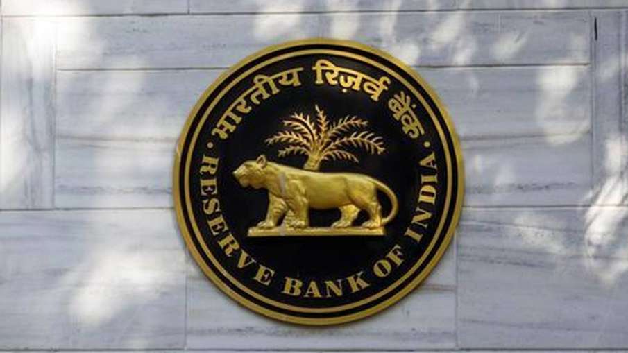 RBI ने SBI पर 1 करोड़ और Standard Chartered पर 1.95 करोड़ रुपए का जुर्माना ठोका RBI ने SBI पर 1 करोड़ और Standard Chartered पर 1.95 करोड़ रुपए का जुर्माना ठोका- India TV Paisa