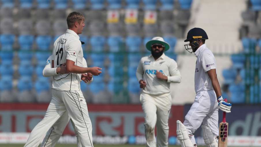 IND v NZ : जैमीसन की रिवर्स... IND v NZ : जैमीसन की रिवर्स...- India TV Hindi