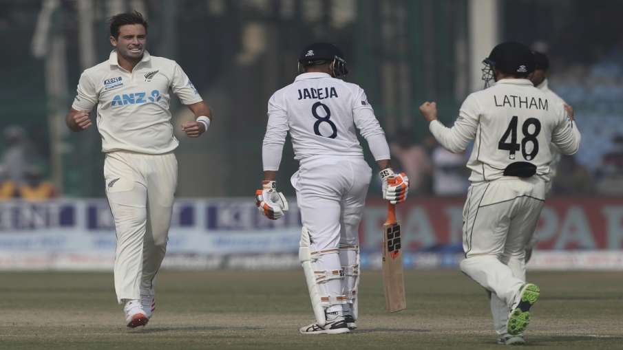 IND v NZ : टिम साउदी ने रचा... IND v NZ : टिम साउदी ने रचा...- India TV Hindi