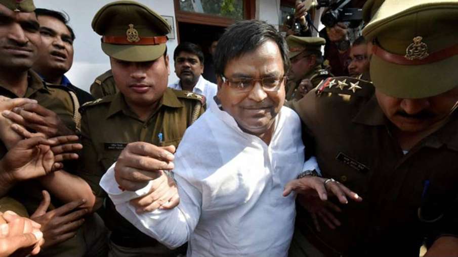 Samajwadi Party, Gayatri Prajapati, Gayatri Prajapati rape case, Gayatri Prajapati gangrape case Samajwadi Party, Gayatri Prajapati, Gayatri Prajapati rape case, Gayatri Prajapati gangrape case- India TV Hindi