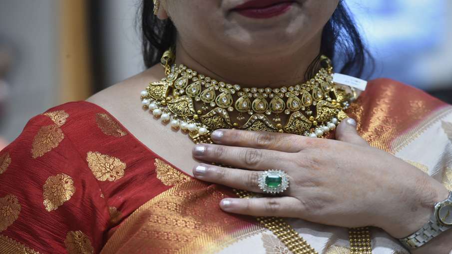 Consumers must buy only hallmarked jewellery on Dhanteras Diwali festival Consumers must buy only hallmarked jewellery on Dhanteras Diwali festival- India TV Paisa