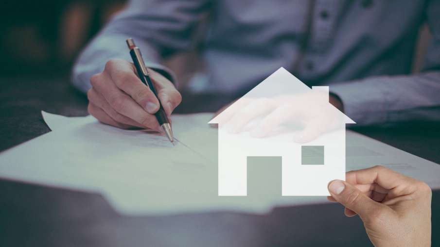 Kotak Mahindra Bank hikes home loan rates by 0.05 pc Kotak Mahindra Bank hikes home loan rates by 0.05 pc- India TV Paisa