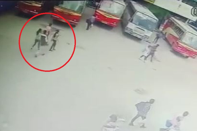 केरल की 2 हिंदू जुड़वा... केरल की 2 हिंदू जुड़वा...- India TV Hindi