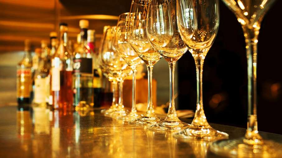 Hotel and Restaurant Association condemns composite fee structure in Delhi govt's new excise policy Hotel and Restaurant Association condemns composite fee structure in Delhi govt's new excise policy- India TV Paisa