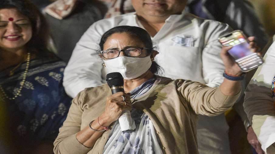 पीएम मोदी से आज मुलाकात करेंगी ममता, उठा सकती हैं त्रिपुरा हिंसा का मुद्दा पीएम मोदी से आज मुलाकात करेंगी ममता, उठा सकती हैं त्रिपुरा हिंसा का मुद्दा - India TV Hindi