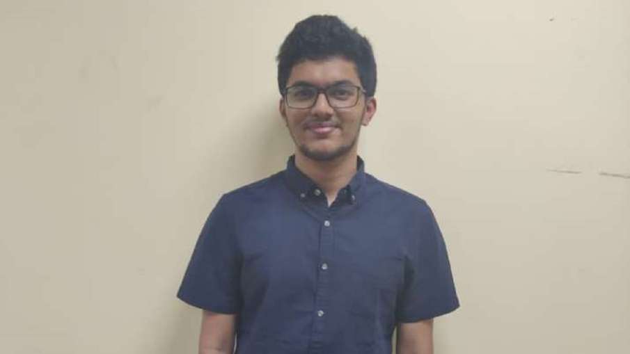 NEET UG 2021 Topper Mrinal Kutteri reveals his preparation plan NEET UG 2021: साल में दो बार होनी चा NEET UG 2021 Topper Mrinal Kutteri reveals his preparation plan NEET UG 2021: साल में दो बार होनी चा- India TV Hindi