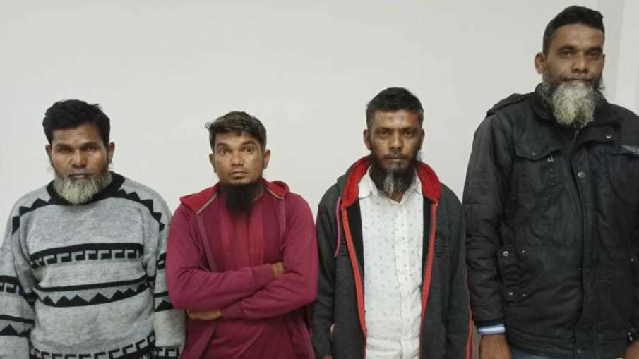 Exclusive: गुजरात में 100 से ज्यादा हिंदू आदिवासियों का कराया गया धर्मान्तरण, 4 आरोपी गिरफ्तार Exclusive: गुजरात में 100 से ज्यादा हिंदू आदिवासियों का कराया गया धर्मान्तरण, 4 आरोपी गिरफ्तार- India TV Hindi