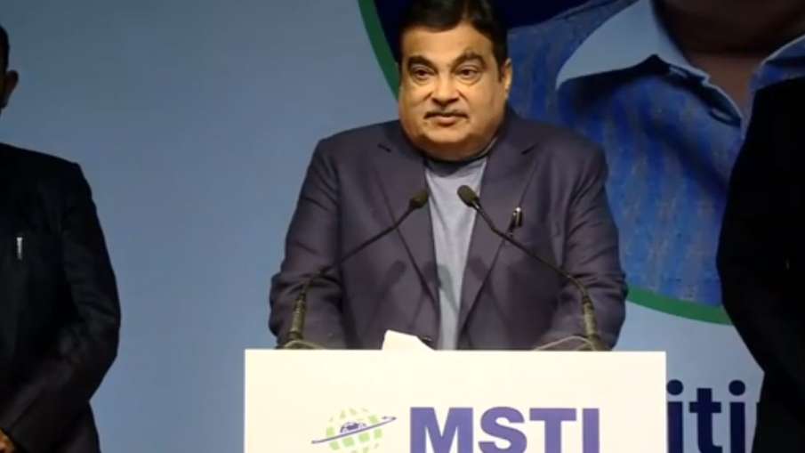Govt plans more tax concessions on vehicles purchased after scrapping old ones Govt plans more tax concessions on vehicles purchased after scrapping old ones- India TV Paisa