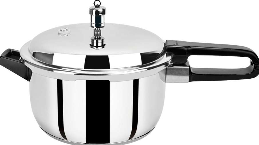 Govt steps up crackdown on spurious 2-wheeler helmets, pressure cooker, cooking gas cylinder Govt steps up crackdown on spurious 2-wheeler helmets, pressure cooker, cooking gas cylinder- India TV Paisa